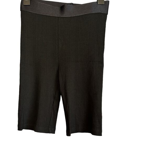The Range Black Ribbed Biker Shorts MEDIUM Silky Slimming Compression $118 - Picture 4 of 9